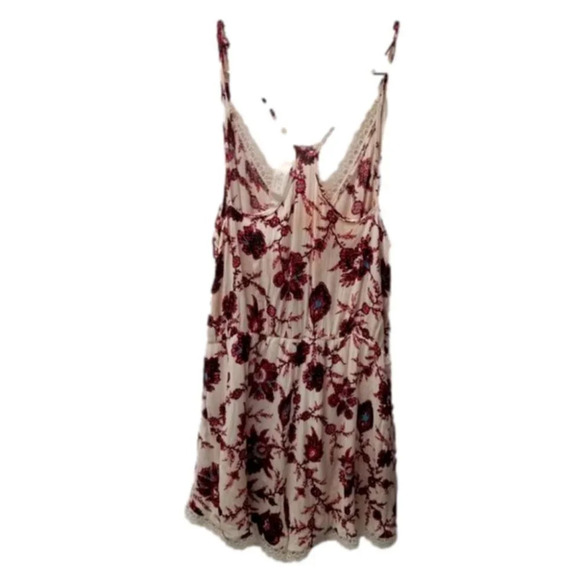 ASTR The  Label Romper Floral Boho Crochet Inset Romper Cream M - Picture 4 of 12